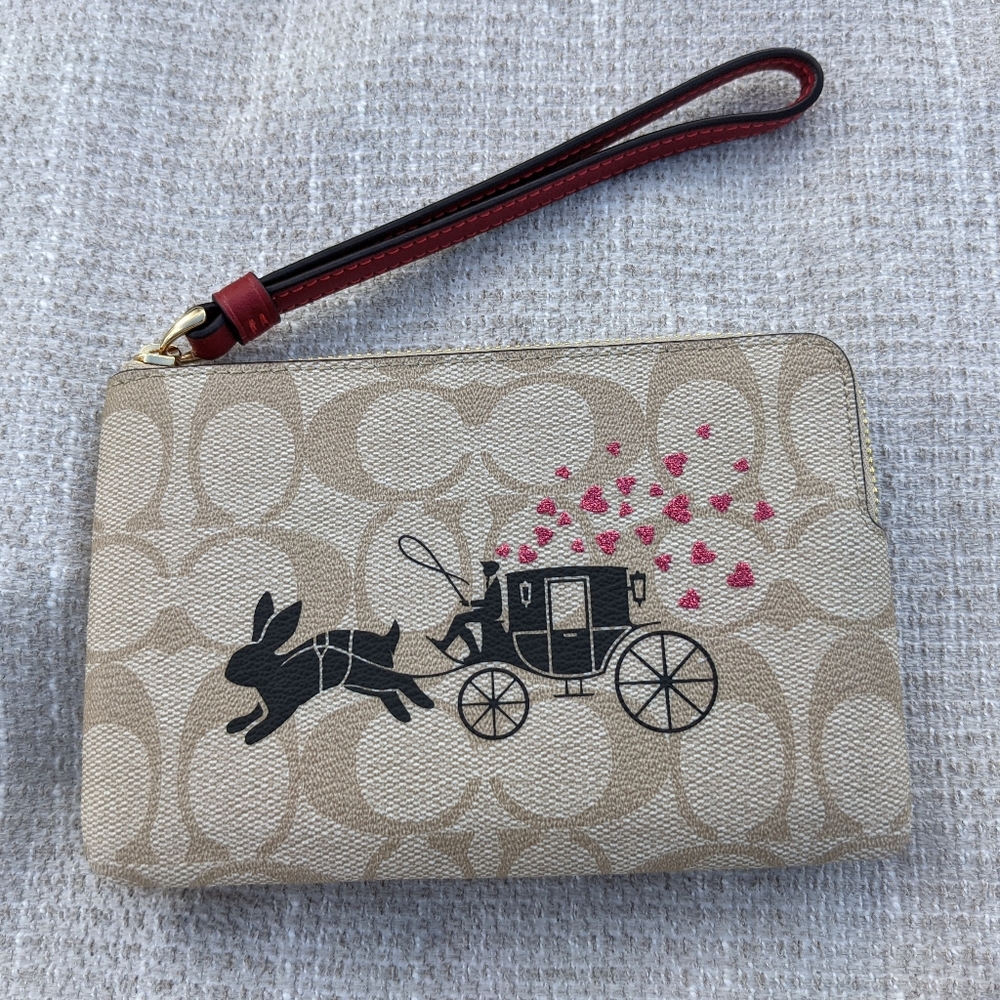 COACH Lunar New Year Rabbit Wristlet Signature Carriage w/Rabbit CF372 NWT - Picture 10 of 11